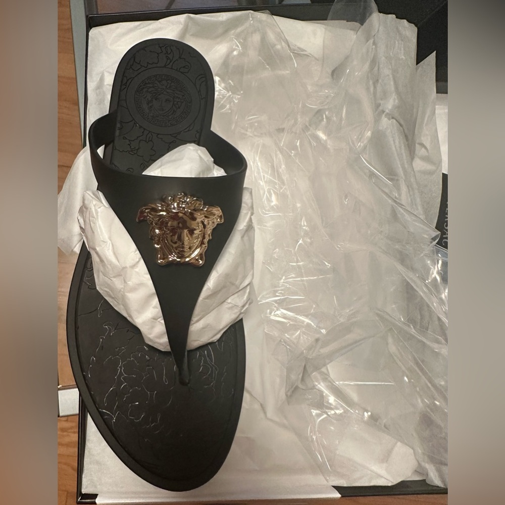 Black Versace sandals, brand new 38.5